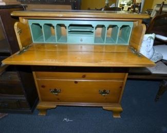 VIEW 2 INSIDE PINE BUTLERS DESK