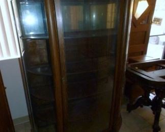 OAK TRIPLE CURVE GLASS CHINA CLOSET