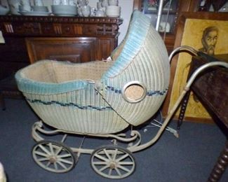 VICTORIAN WICKER STOLLER