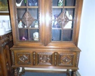 OAK KITTINGER CHINA CLOSET