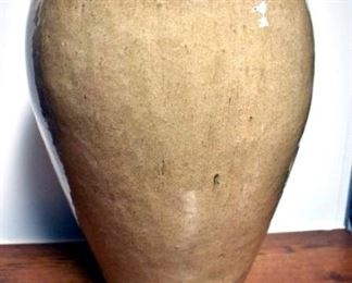 5G. 1920'S POTTERY FLOOR VASE