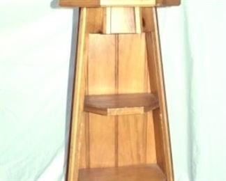 28IN. WOODEN LIGHTHOUSE