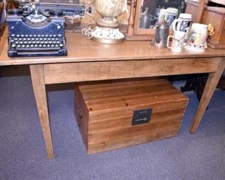 5FT. OAK TABLE W/TAPERED LEGS
