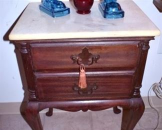 QUEEN ANNE MARBLE TOP BEDSIDE TABLE