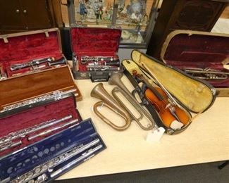 GROUP PICTURE/INSTRUMENTS SOLD ON SAT.