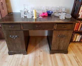 Arts/Crafts/Craftsman Vintage Desk