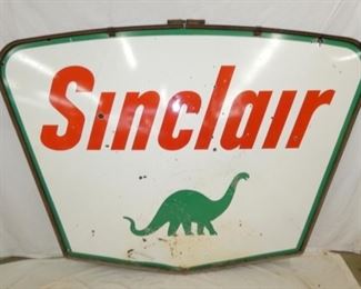 VIEW 2 OTHERSIDE PORC. 5FT. SINCLAIR SIGN W/ DINO 