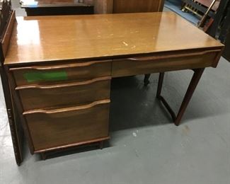 Mid mod desk