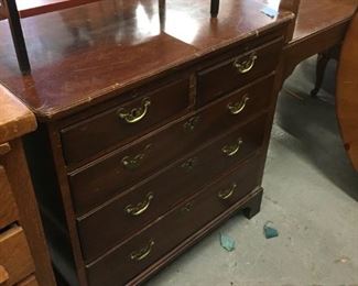 chest of drawers