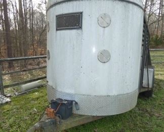 VIEW 2 FRONT SIDE VERY SOLID