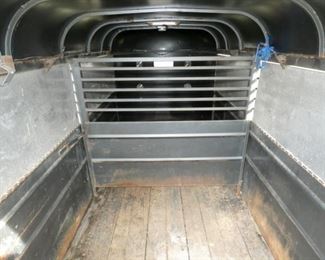 VIEW 6 INSIDE 2001 STOCK TRAILER 