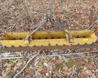 7FT. 3PT HITCH YARD PLUGGER 