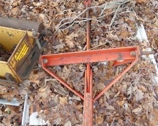 3PT HITCH SUB SOILER 