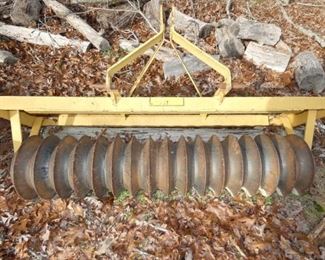 7FT. 3PT HITCH CULIPACKER 