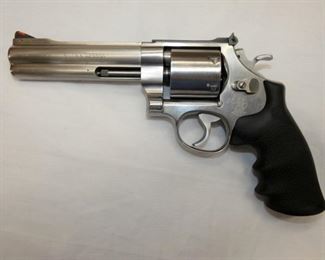 SMITH & WESSON 357 MAGNUM REVOLVER 