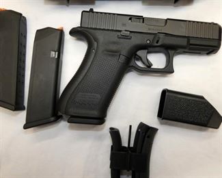 VIEW 2 CLOSEUP GLOCK 9MM 