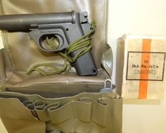 VIEW 3 OTHERSIDE FLARE GUN W/ FLARES 