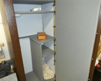 VIEW 2 INSIDE DRAKE 19 GUNS SAFE 