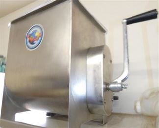 VIEW 2 CLOSEUP STAINLESS MEAT GRINDER 