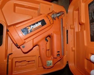 PASLODE AIRLESS NAIL GUN 