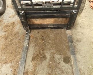 SKID STEER FORKS
