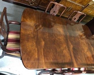 Aston Court by Henredon Hutch and Dining Room Table w 8 Chairs...Table is a Double Pedestal, Burl Wood Polished to a high sheen, the details are impeccable and pristine all these years later!