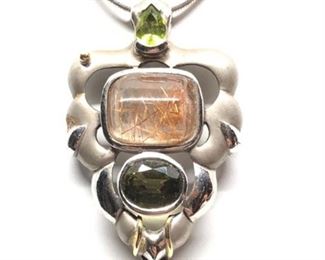 Lot 041
Sterling .925 Gemstone Pendant with Chain Necklace