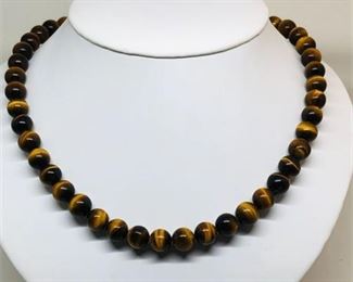 Lot 072
Tigers Eye Hand Strung Beaded Necklace