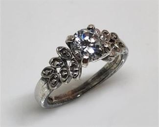 Lot 077
Sterling .925 Fashion Ring