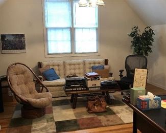 Bonus room/ office lots of treasures!