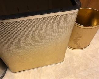 retro hamper/trash-items in bling -gold 