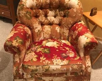 LA-Z-BOY swivel rocker - Needs TLC, spent too much time in the Sun Porch but very comfy!