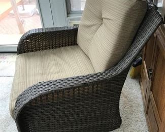 Rattan swivel Sunroom chair