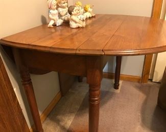 Vintage Drop-leaf table