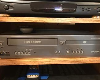 Magnavox 4-Head VHS / DVD Player