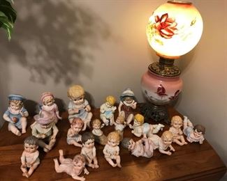 Vintage porcelain Piano Babies