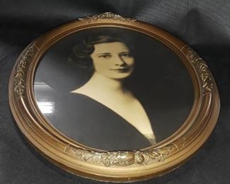 Antique Round Gold Frame Picture