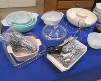 KITCHEN WARES:  Vintage Pyrex Mixing Bowl Set, Flatware, Chip & Dip
