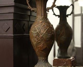 Closer view of urn.