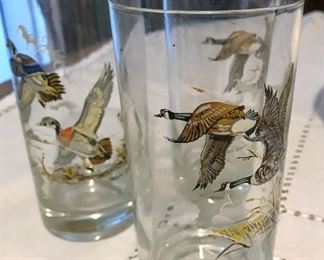 Trio of wildlife glassware tumblers