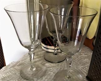 3 Pretty wine glasses