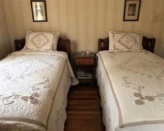 Vintage twin beds