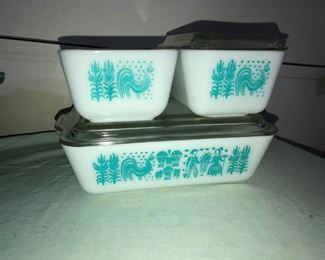 PYREX REFRIGERATOR SET