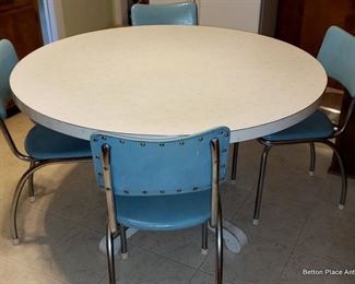 Fabulous Starburst Dining Table and4 chrome Chairs