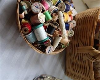 Thread, Buttons