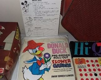 Vintage Donald Duck Pre-Seeded Flower Garden