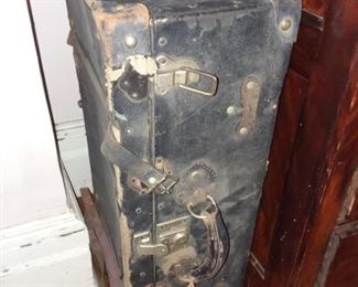 Vintage Trunk