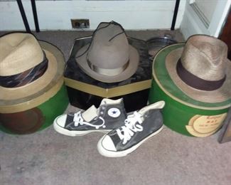 Vintage Hats & Boxes