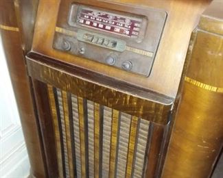 Antique Philco Radio