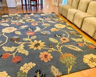 Decorative 8x10 rug